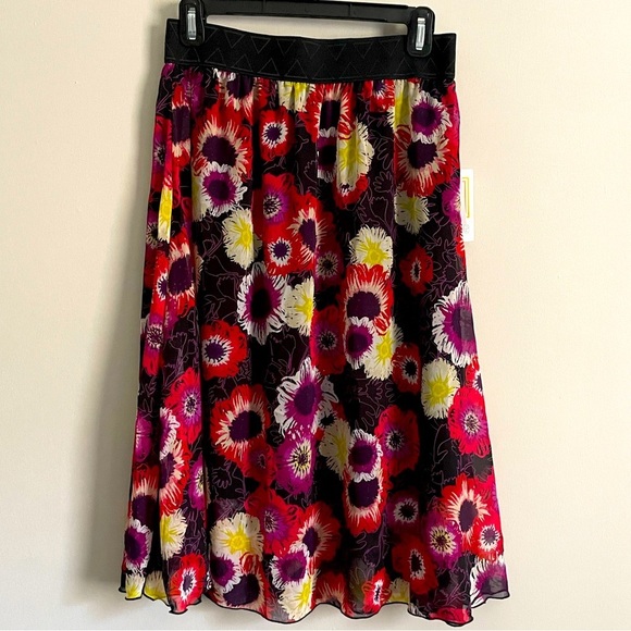 LuLaRoe Dresses & Skirts - Lularoe Bright Floral Lola Skirt
